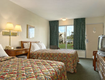 Days Inn By Wyndham Emporia Quarto foto